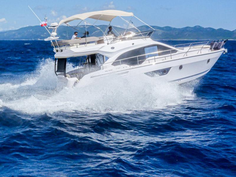 Book yachts online - motorboat - Sessa Fly 47 - Star Dust - rent