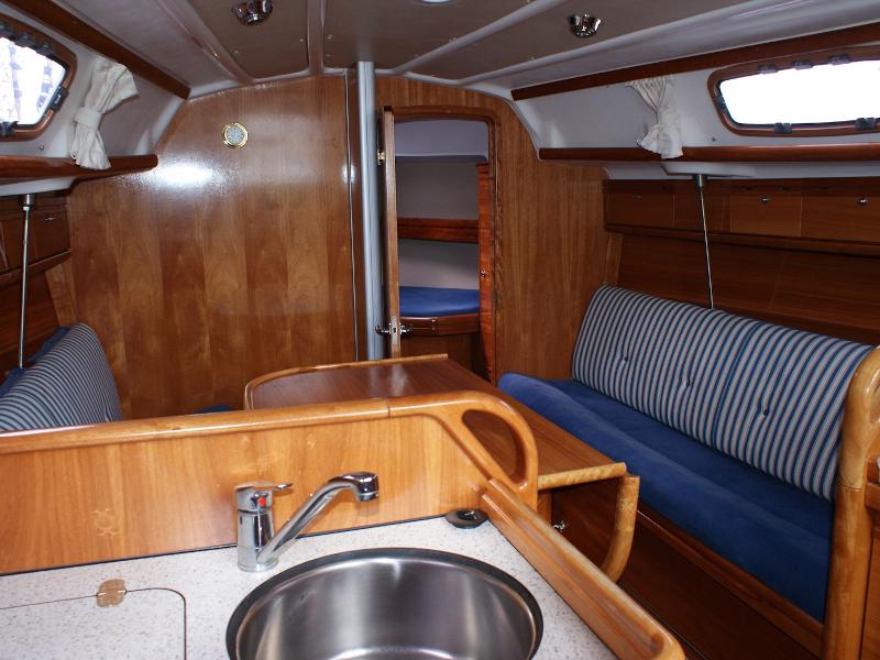 Book yachts online - sailboat - Bavaria 30 - ANA - rent