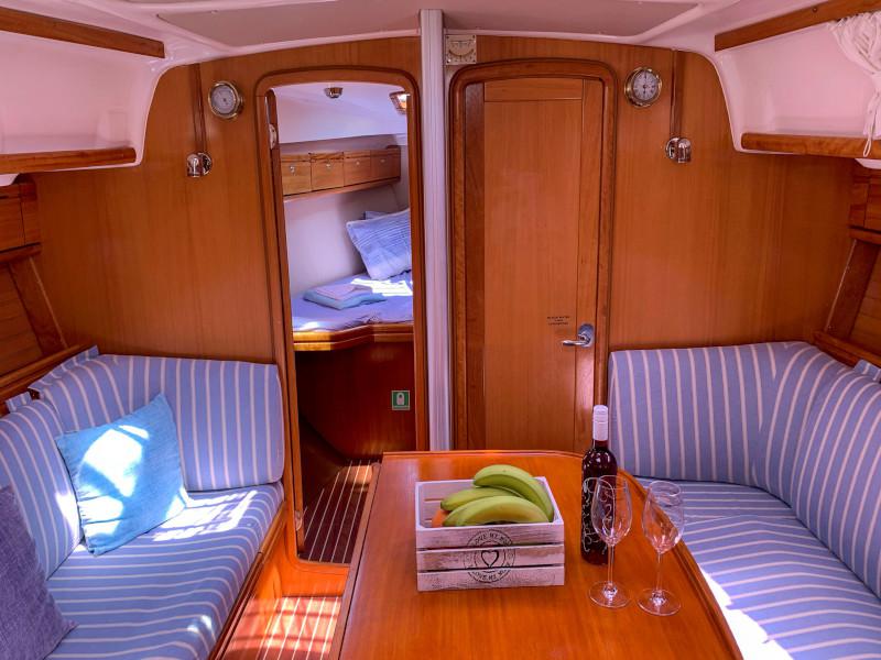 Book yachts online - sailboat - Bavaria 37 Cruiser - Alkmini - rent