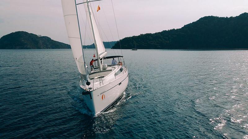 Book yachts online - sailboat - Bavaria 46 Cruiser - AMSTERDAM - rent