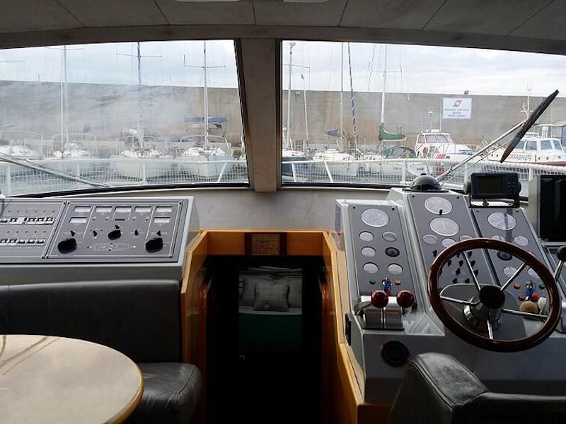 Book yachts online - motorboat - Raffaelli Storm 47S - Isla Balula - rent