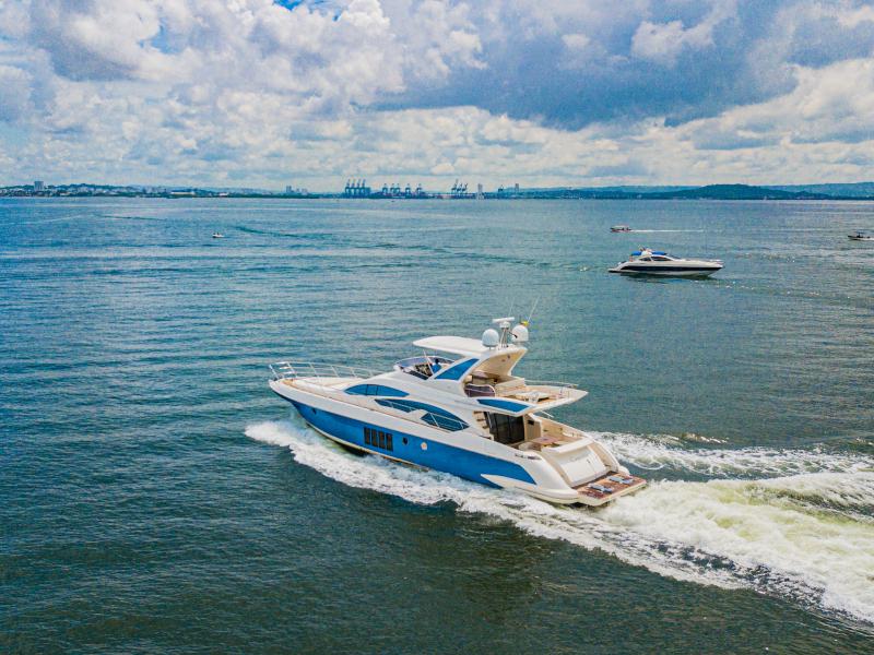 Book yachts online - motorboat - Azimut 64 Flybridge - Copacceti - rent