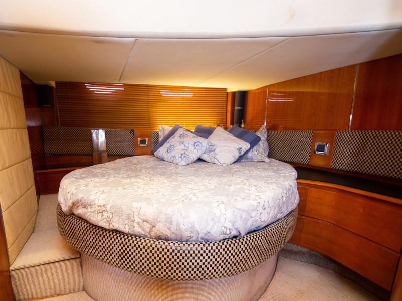 Book yachts online - motorboat - Azimut 55 - Atlantis - rent