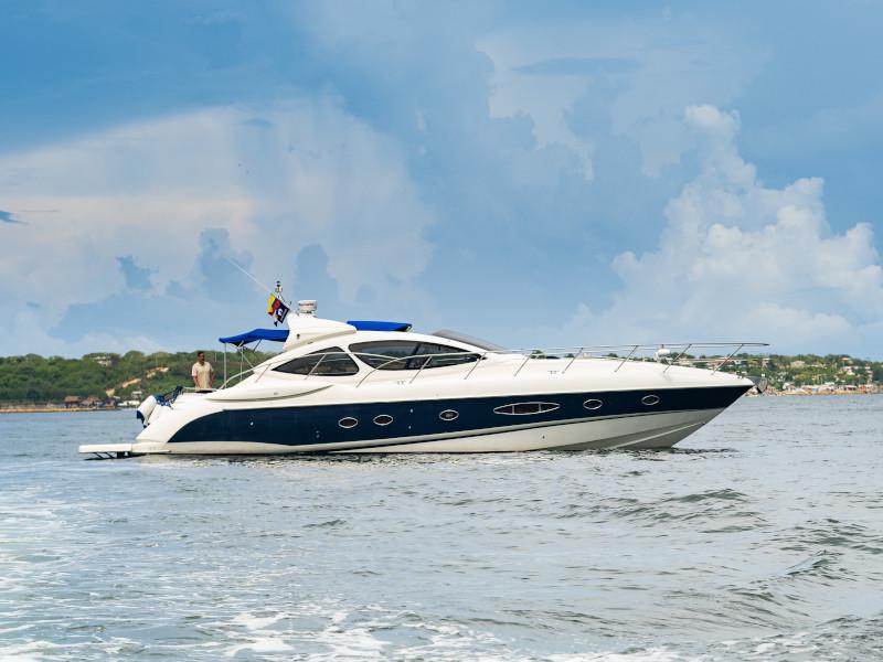 Book yachts online - motorboat - Azimut 55 - Atlantis - rent