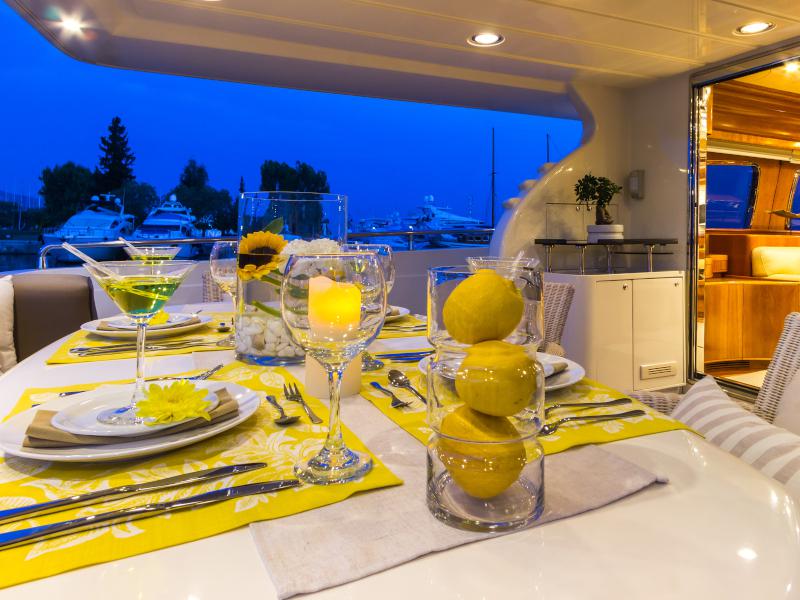 Book yachts online - motorboat - Posillipo Technema 70 - Amoraki - rent