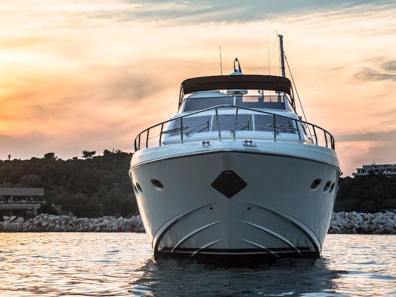 Book yachts online - motorboat - Posillipo Technema 70 - Amoraki - rent