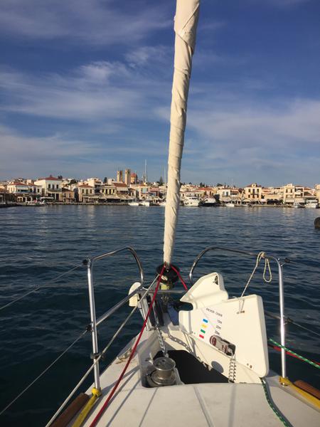 Book yachts online - sailboat - Oceanis 37 - WIND OF CHANGE - rent