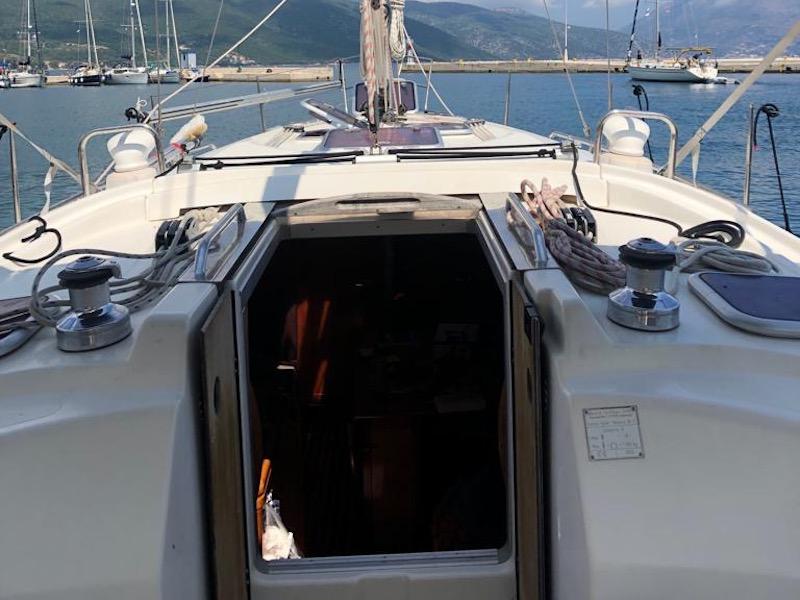 Book yachts online - sailboat - Bavaria 38 Cruiser - Happy Life - rent