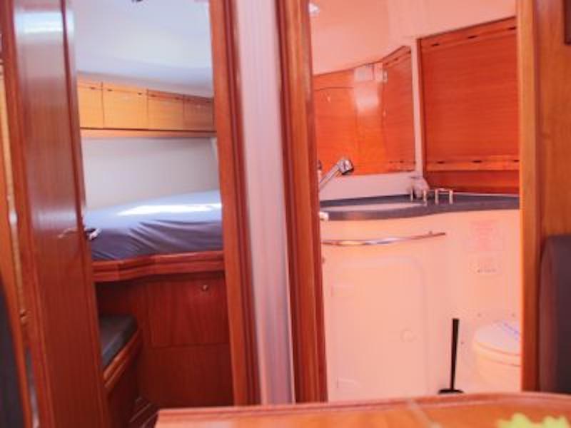 Book yachts online - sailboat - Bavaria 38 Cruiser - Happy Life - rent