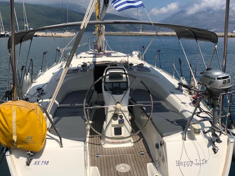Book yachts online - sailboat - Bavaria 38 Cruiser - Happy Life - rent