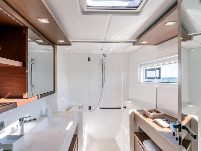 Book yachts online - catamaran - Lagoon 46 - Hydra - rent