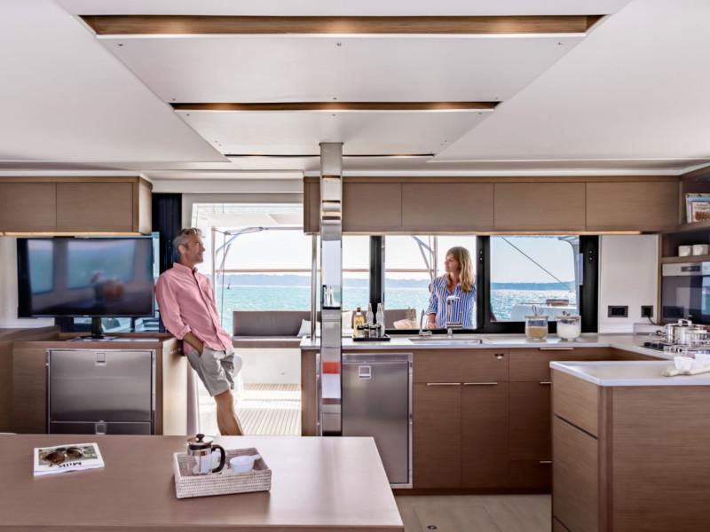 Book yachts online - catamaran - Lagoon 46 - Hydra - rent