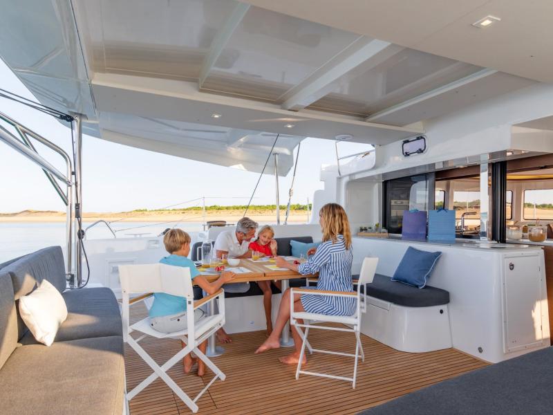 Book yachts online - catamaran - Lagoon 46 - Shanti - rent