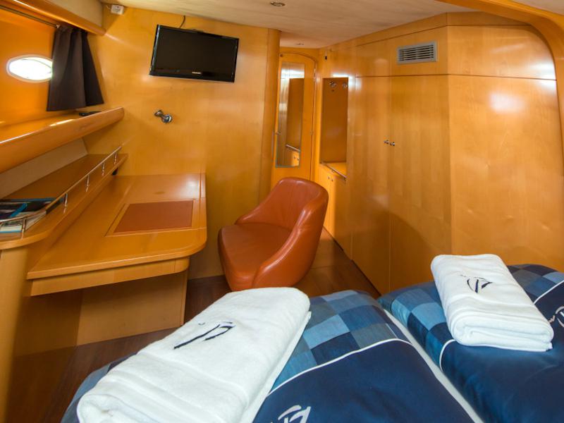 Book yachts online - catamaran - Eleuthera 60 - Calima - rent