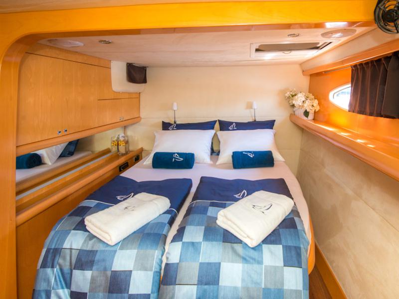 Book yachts online - catamaran - Eleuthera 60 - Calima - rent