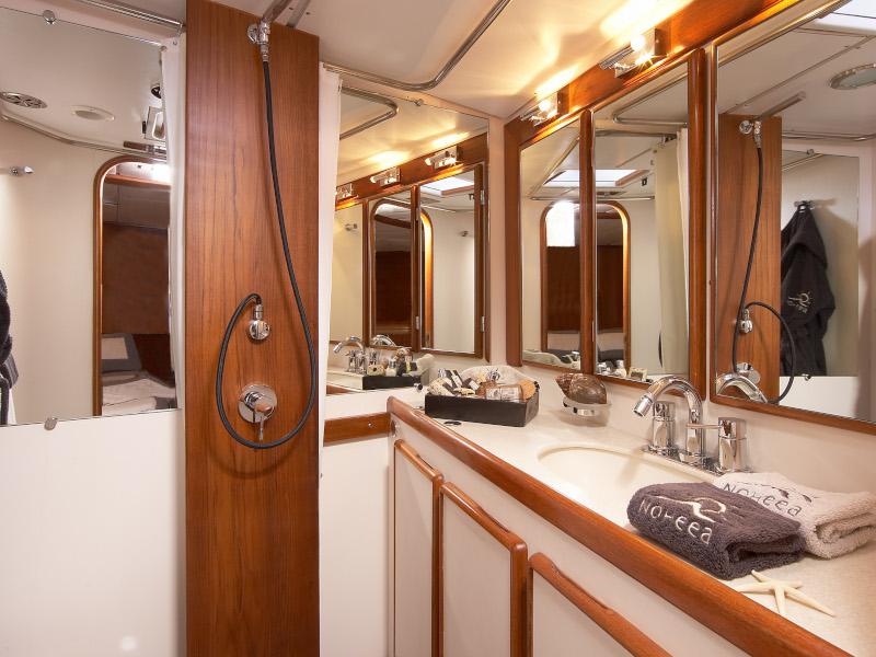 Book yachts online - sailboat - De Schepper 83 - Noheea - rent