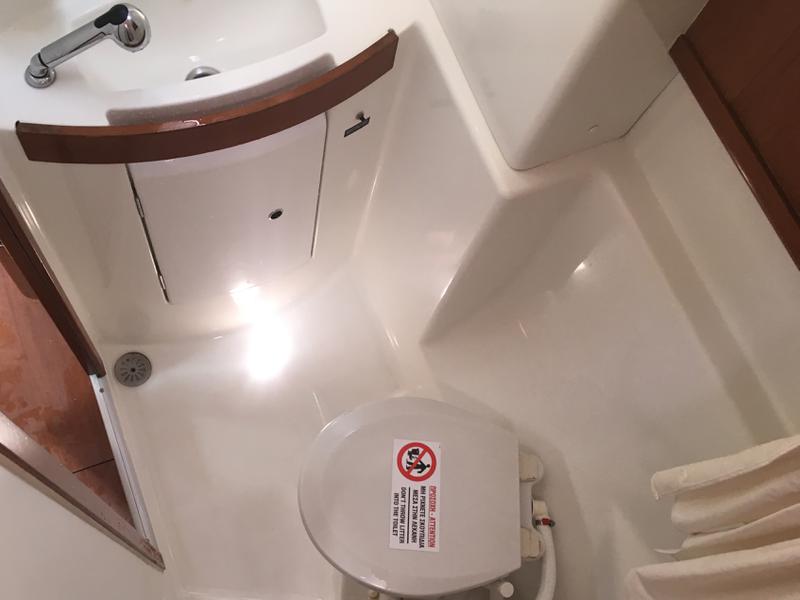 Book yachts online - sailboat - Oceanis 43 - Beauty L | Electric Toilets | Solar Panels - rent