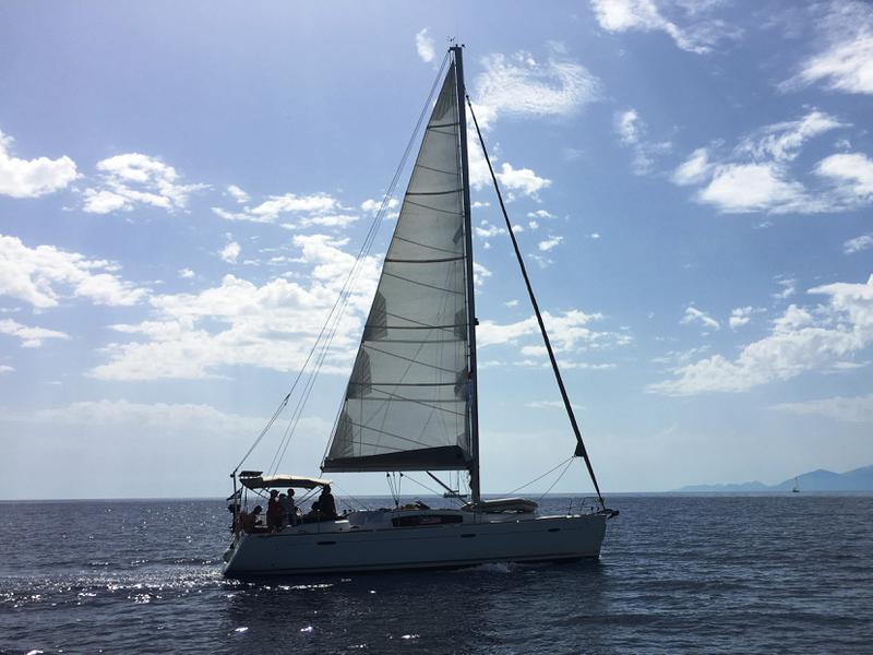 Book yachts online - sailboat - Oceanis 43 - Beauty L | Electric Toilets | Solar Panels - rent