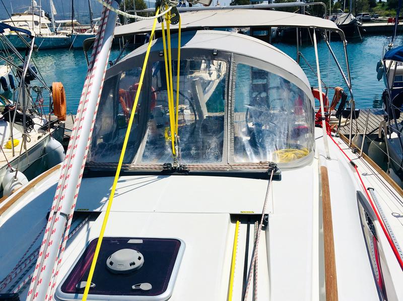 Book yachts online - sailboat - Oceanis 43 - Beauty L | Electric Toilets | Solar Panels - rent