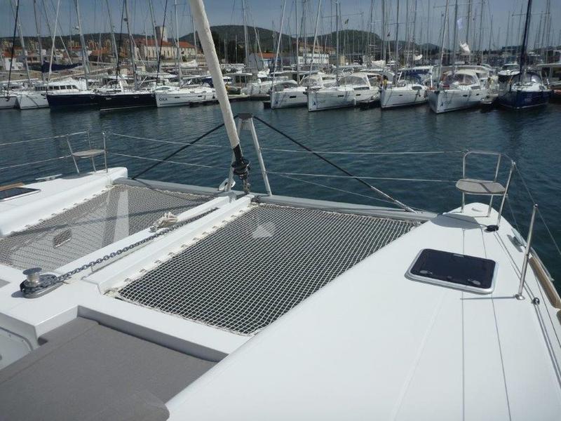 Book yachts online - catamaran - Lagoon 450 Sport - Oryx - rent
