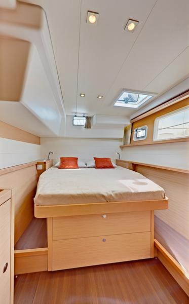Book yachts online - catamaran - Lagoon 450 Sport - Elenya - rent
