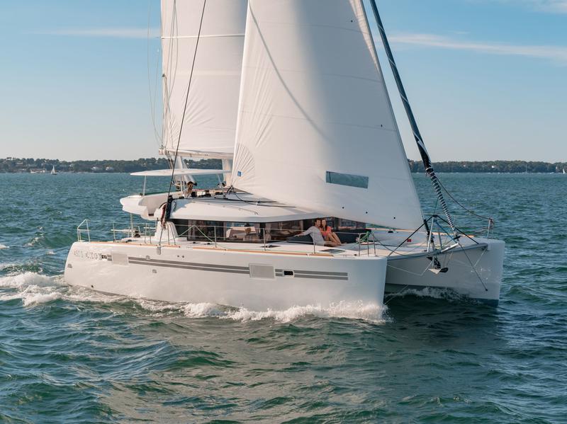 Book yachts online - catamaran - Lagoon 450 Sport - Elenya - rent