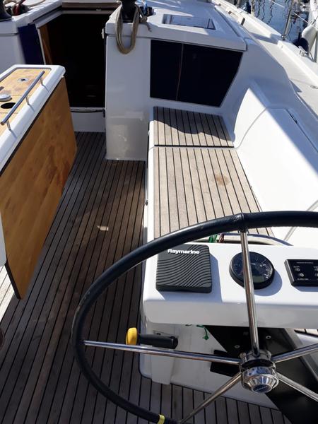 Book yachts online - sailboat - Dufour 430 Grand Large - Tiamat - rent