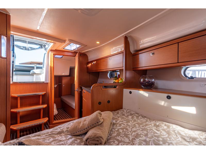 Book yachts online - motorboat - Bavaria 29 Sport - Lili - rent