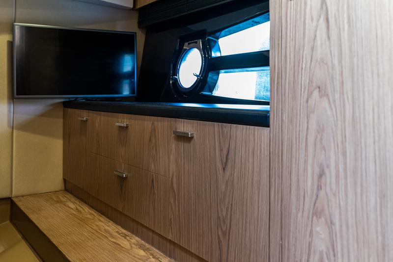 Book yachts online - motorboat - Sessa C38 - Lana - rent