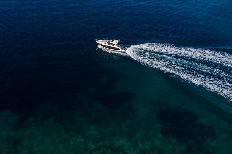 Book yachts online - motorboat - Sessa C35 - Ela - rent