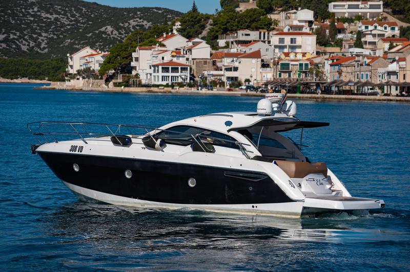 Book yachts online - motorboat - Sessa C35 - Ela - rent