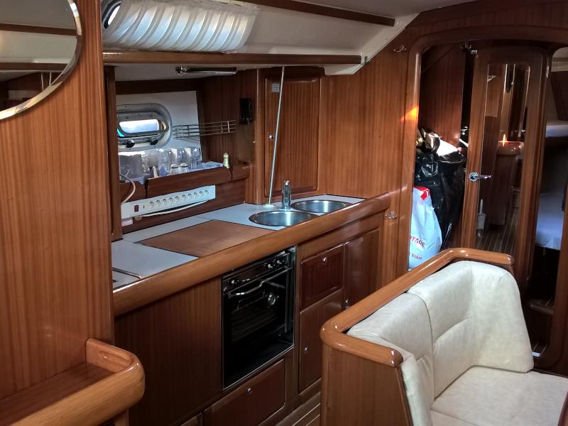 Book yachts online - sailboat - Bavaria 46H - Aenao - rent