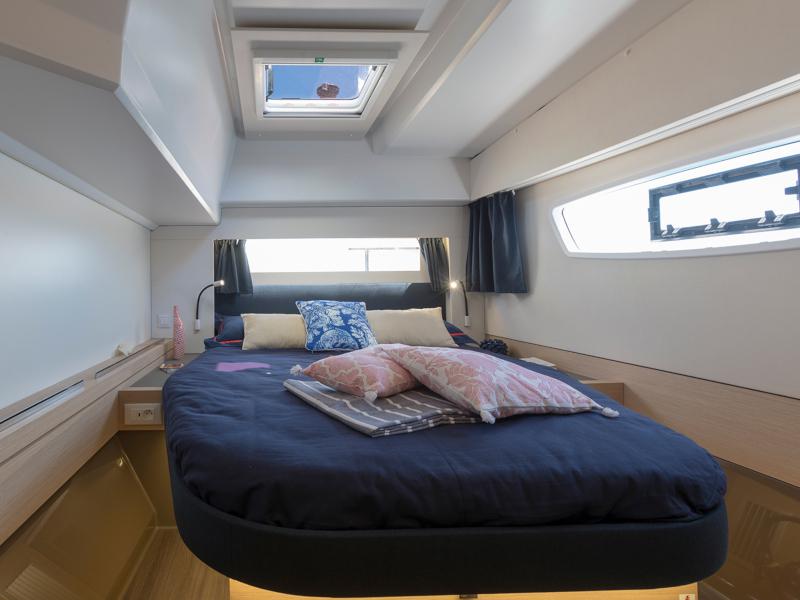 Book yachts online - catamaran - Astréa 42 - Libertad VII - rent