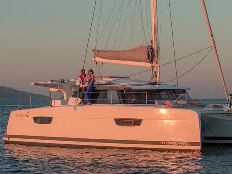 Book yachts online - catamaran - Astréa 42 - Grace - rent