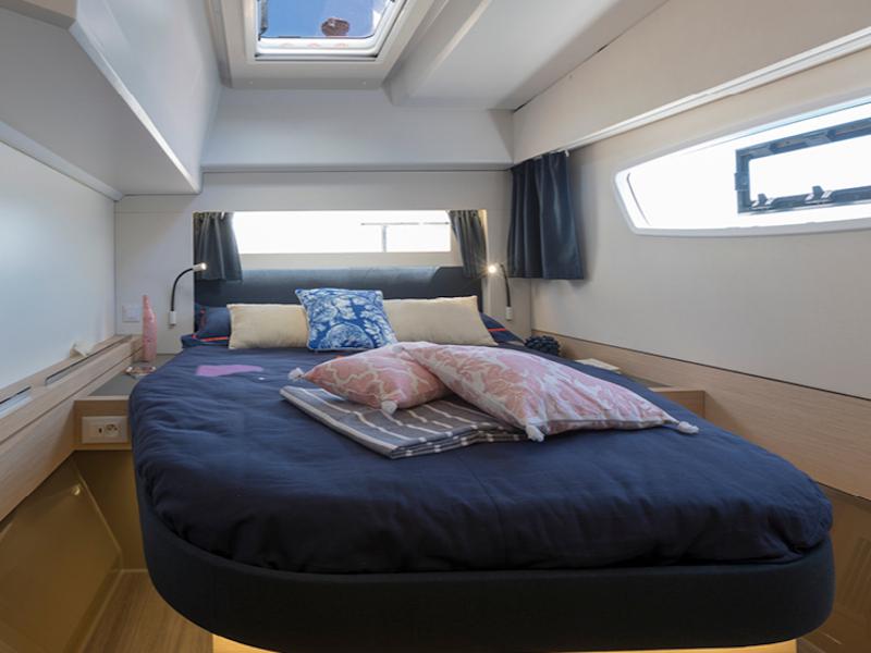 Book yachts online - catamaran - Astréa 42 - Grace - rent