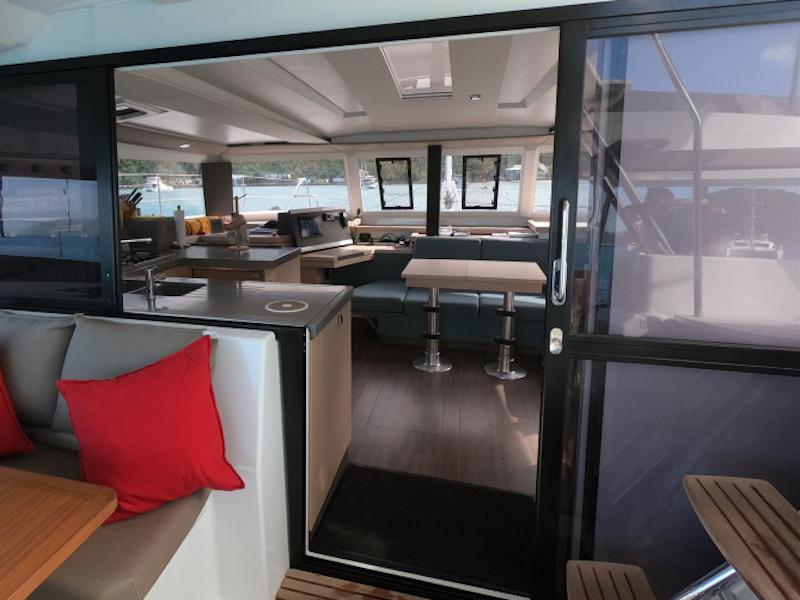 Book yachts online - catamaran - Astréa 42 - Grace - rent