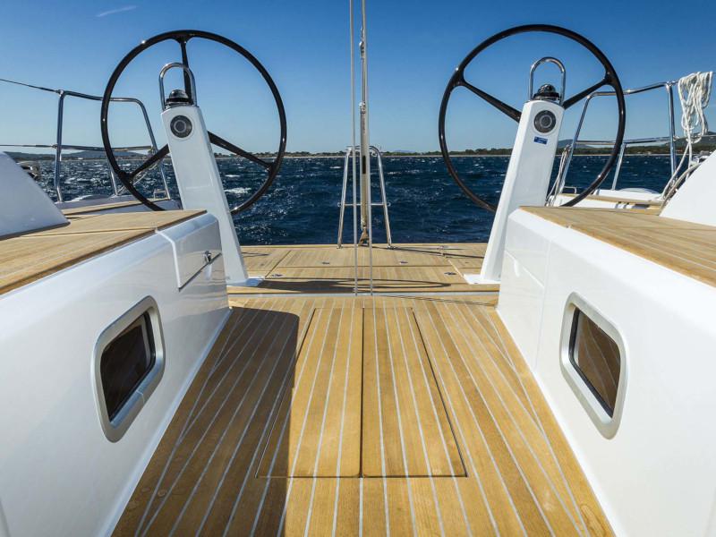 Book yachts online - sailboat - Grand Soleil 43 - Super G - rent