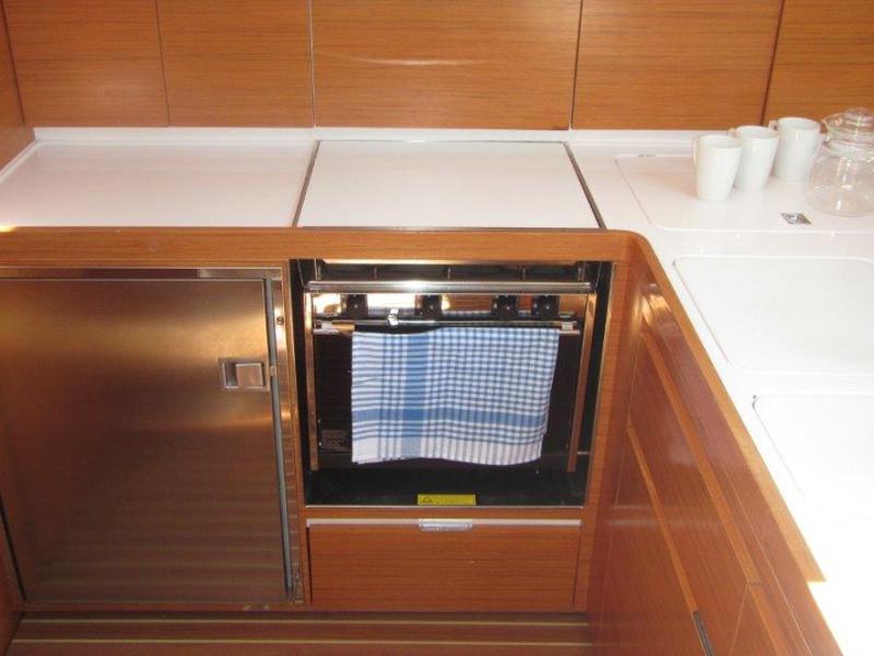 Book yachts online - sailboat - Elan 444 Impression - ELIXIR - rent