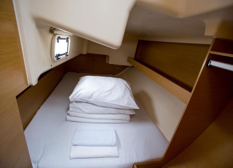 Book yachts online - sailboat - Elan 350 - QUEBEC - rent
