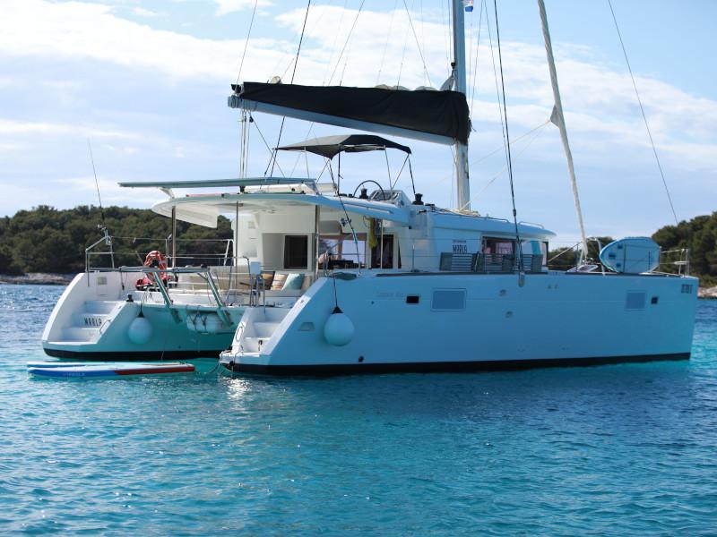 Book yachts online - catamaran - Lagoon 450  Flybridge - Marla - rent
