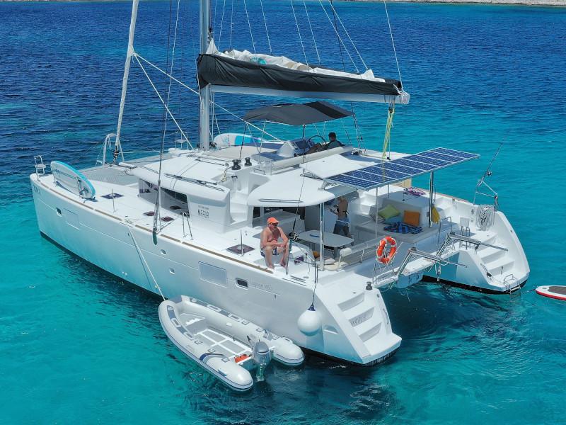 Book yachts online - catamaran - Lagoon 450  Flybridge - Marla - rent