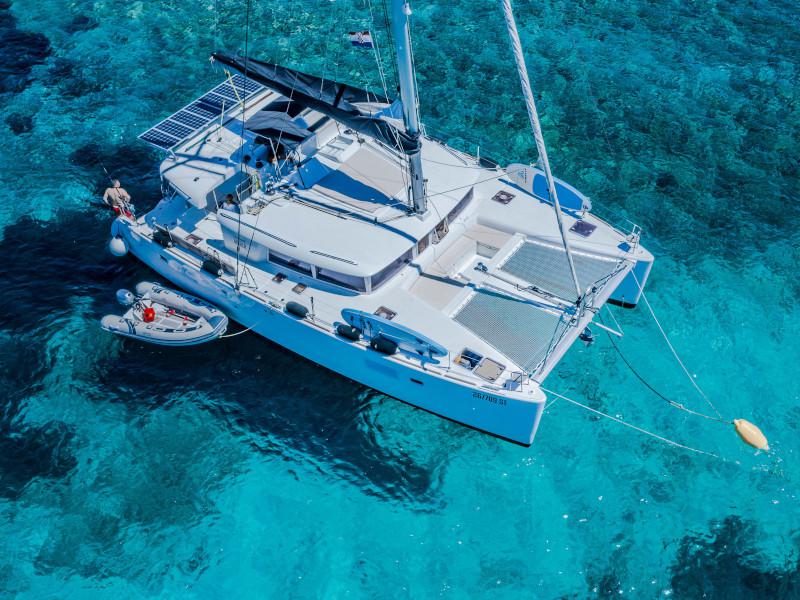 Book yachts online - catamaran - Lagoon 450  Flybridge - Marla - rent