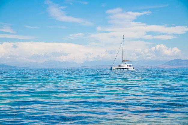 Book yachts online - catamaran - Bali 4.1 - Georg) (A/C, Watermaker, Generator - rent