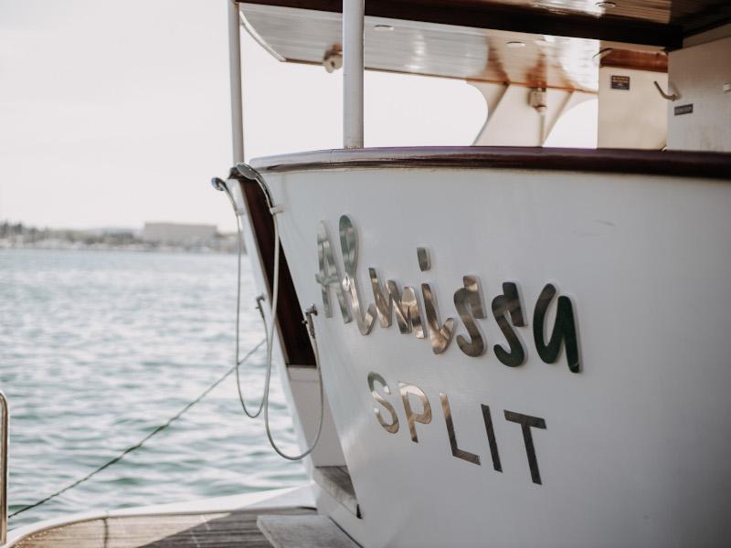 Book yachts online - motorboat - Motoryacht - Almissa - rent