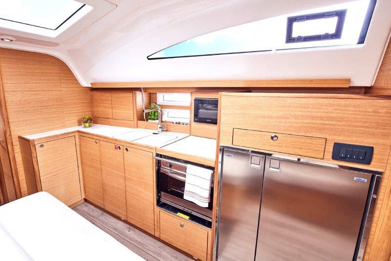 Book yachts online - sailboat - Elan Impression 45.1 - BAD BUOY - rent
