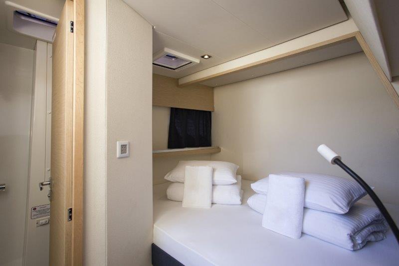 Book yachts online - catamaran - Saba 50 - ANNA ISABELLA - AC and generator - rent