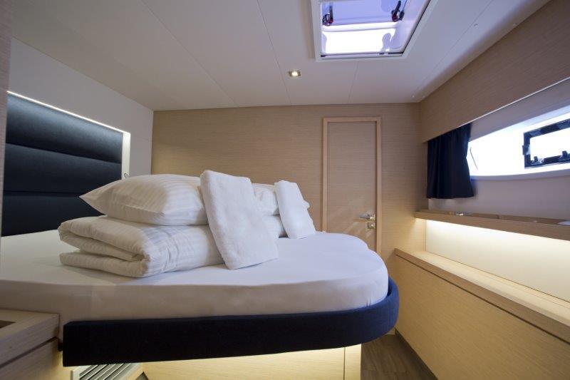 Book yachts online - catamaran - Saona 47 - SAGA I - AC and generator - rent