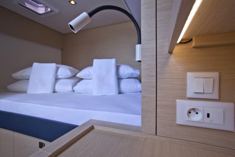 Book yachts online - catamaran - Saona 47 - SAGA I - AC and generator - rent