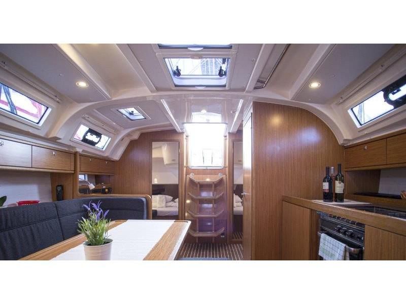 Book yachts online - sailboat - Bavaria 41 Cruiser - INSTAGRAM - rent