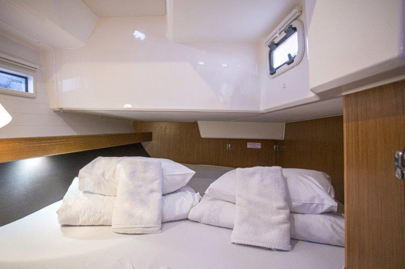 Book yachts online - sailboat - Bavaria 41 Cruiser - INSTAGRAM - rent